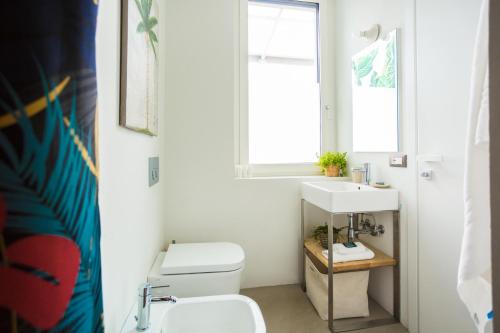 Tropical Micro Studio with Terrace and Duomo Views, Milán (fotografie 8)