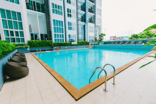 Exlusive Business Suite Opposite ChiangMai Central Airport Plaza Loc Exlusive Business Suite Opposite ChiangMai Central Airport Plaza Locals Apartmen