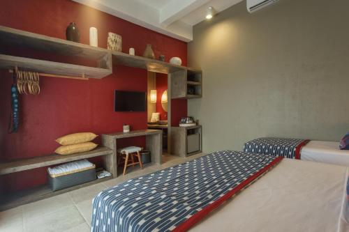 Deluxe Triple Room image 3