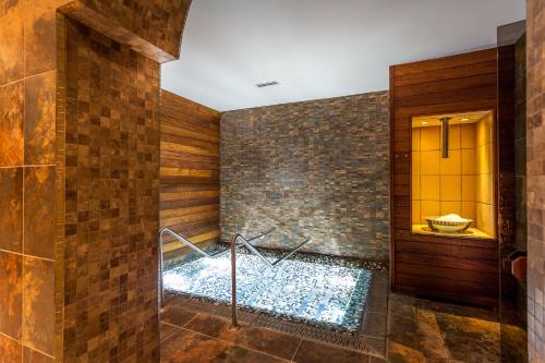 Massage, Thracian Cliffs Golf & Beach Resort in Kavarna