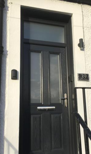 入口, Dollar Apartments-39 Bridge Street in 多勒