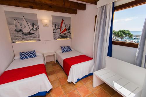 Hostal Cala Ratjada - image 6