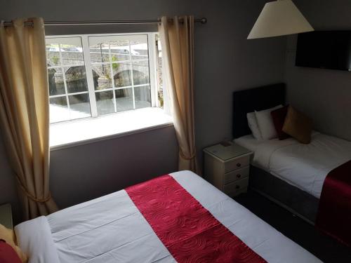 The Rivers Edge Guest House - image 2