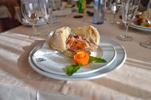 Alegre Hotel - image 11