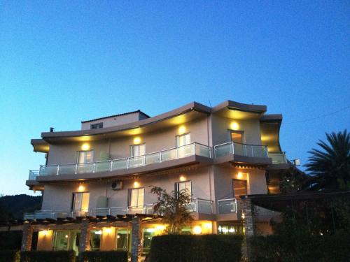. Souris Hotel