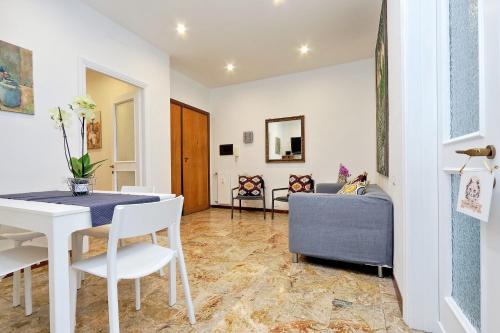 YCH-TRASTEVERE cozy flat for 8 people, Рим (фото 7)
