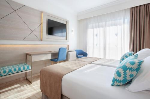 room detail thumbnail 0