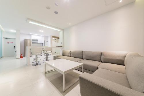 Rosabell Hotel in Ansan-si