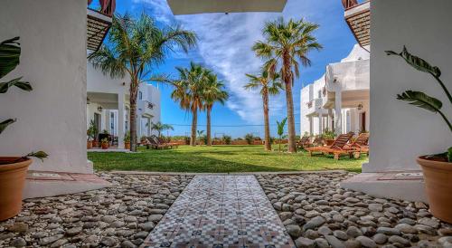 Apartamentos Turisticos Bahia De Trafalgar - 정원