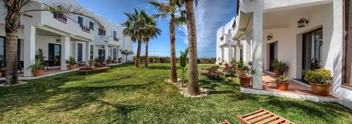 Apartamentos Turisticos Bahia De Trafalgar Apartamentos Turisticos Bahia De Trafalgar