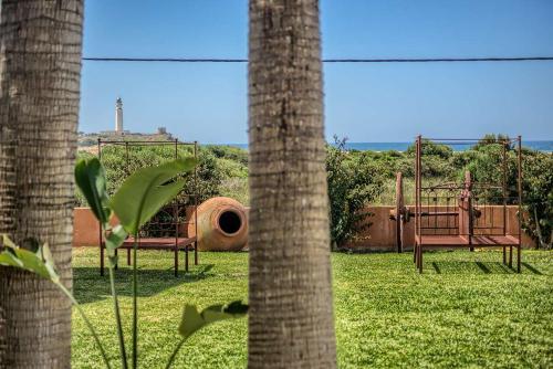 Apartamentos Turisticos Bahia De Trafalgar - image 13