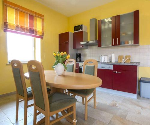 One-Bedroom Apartment with Balcony