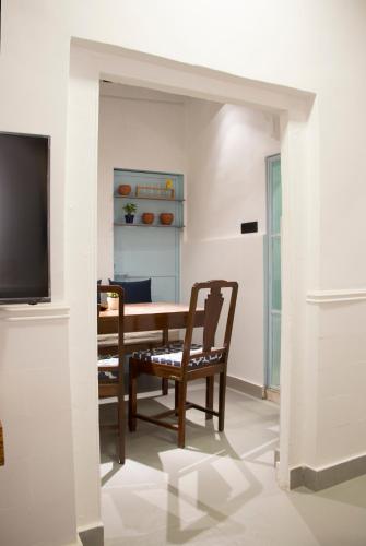 1BHK - Bandra - Cottage 15 - The Bombay Home Company