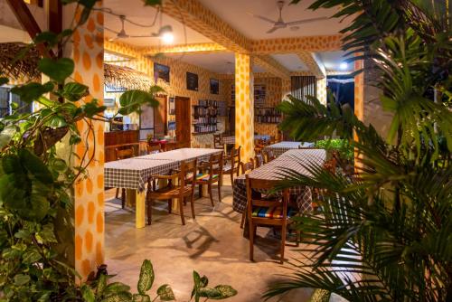 レストラン, フィンランカ ホテル (Finlanka Hotel) in ヒッカドゥワ
