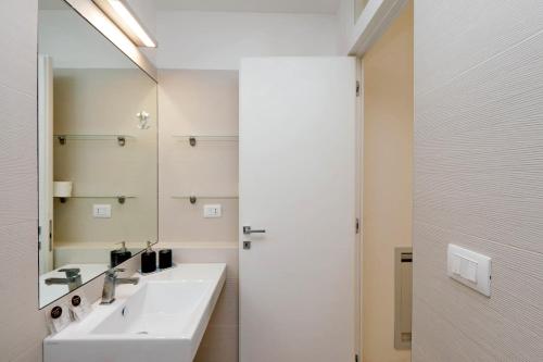 Piazza del Popolo Apartment - image 10