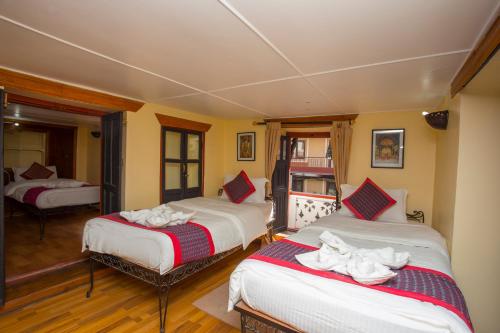 room detail thumbnail 1