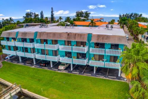 The Anna Maria Island Beach Palms 2B