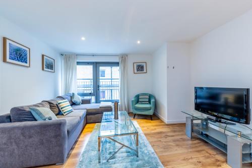 2 Bed Executive Apartment next to Liverpool Street FREE WIFI by City Stay London - image 2
