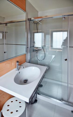 Apartamentos María Luisa - image 13