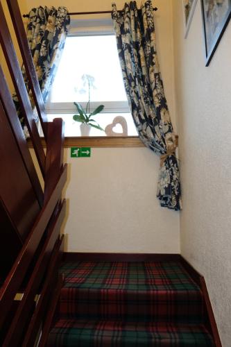 No 29 Bed and Breakfast - image 2