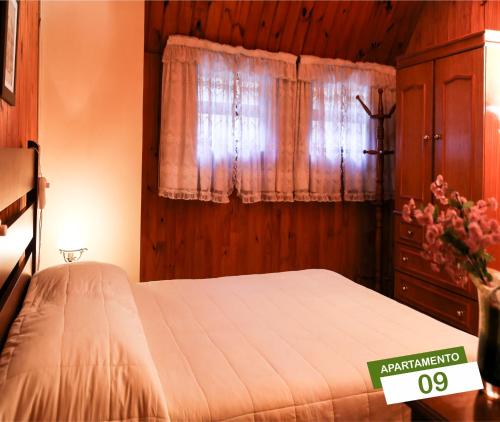 Standard Double Room image 3