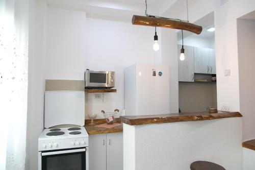Kolev Apartments - Two Bedroom Cozy Central Apartment, Скопье (фото 7)