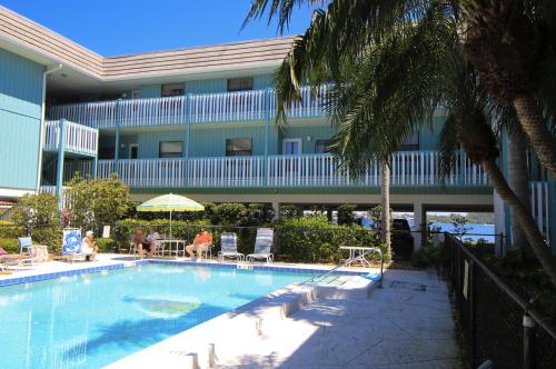 The Anna Maria Island Beach Palms 6B