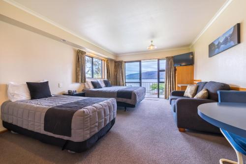 湖濱汽車旅館公寓 (Lakeside Motel & Apartments) in 市中心