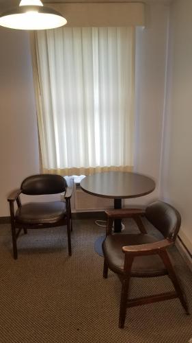 Amber Inn Motel - image 6
