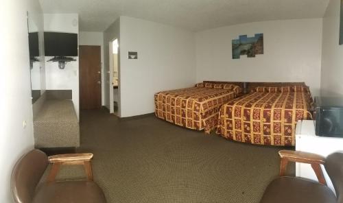Amber Inn Motel - image 8