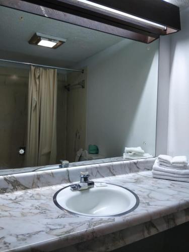 East Side Motel - image 2
