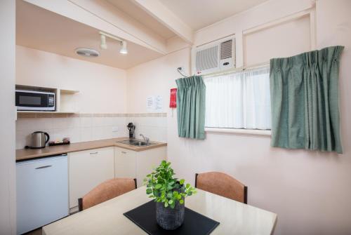 中城汽车旅馆 (Mid City Motel) in 甘比尔山