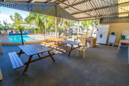 ห้องส่วนกลางสำหรับนั่งเล่น/ดูทีวี, Discovery Parks - Carnarvon in คาร์นาร์วอน