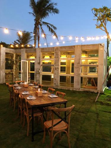 Facilities, Mooning the Hill 月過山丘 in Manjhou Township