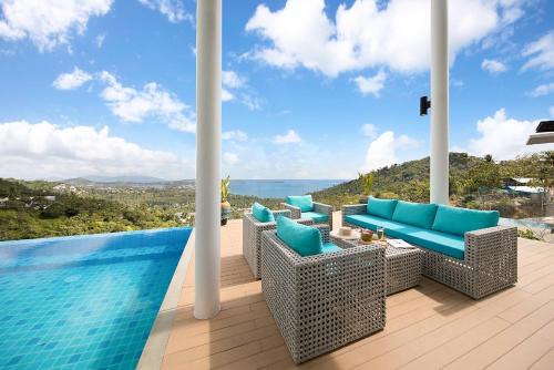 Stunning Blue Sea Villa 3BDRM Infinity Pool