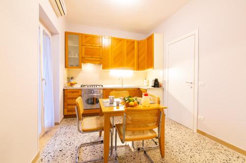 Sorrento's House 5