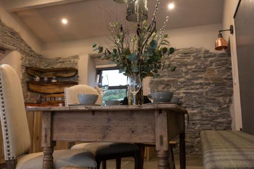 Elfin Cottage - image 8