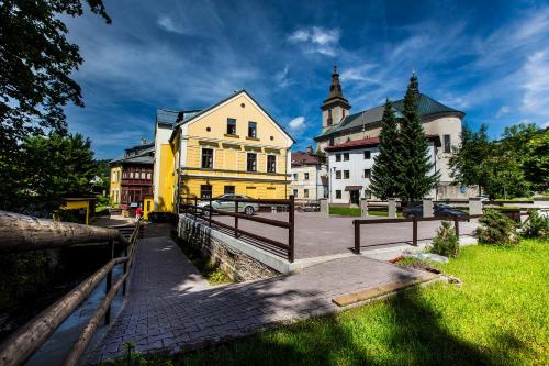 YELLOW STREET APARTMENT, Rokytnice nad Jizerou