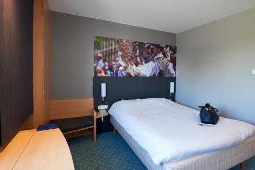 ibis Cholet - image 4