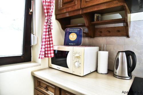 Studio Apartment image 10
