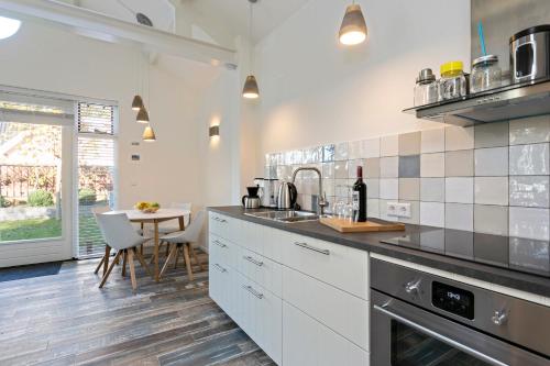  Holiday home Beach bubbles - near the beach with big garden - not for companies in Ouddorp