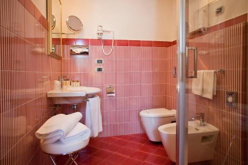 Hotel Cavour – Bologna, KY