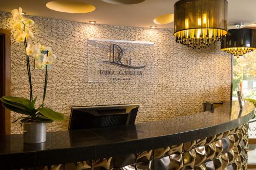 Duna Garden Hotel - image 5