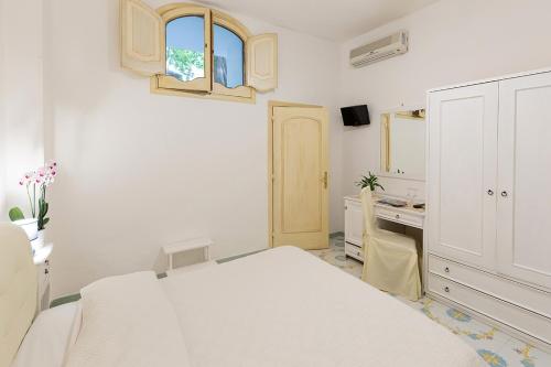 Guestroom, Hotel Villa Bellavista in Praiano