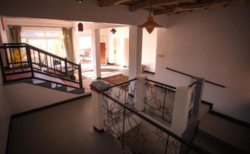 Monkey Fingers House by Fatima mellal 2