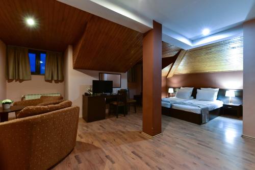 Hotel Ida - image 4