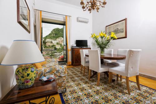 17231645 Palazzo Margherita