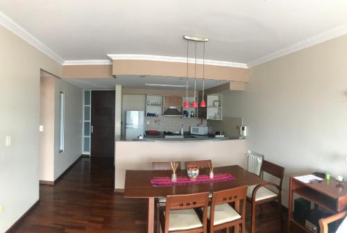 One-Bedroom Apartment image 4