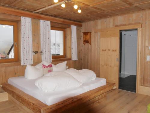 Haus Dilitz-Theiner - Bachblüte in Nauders, Österreich
