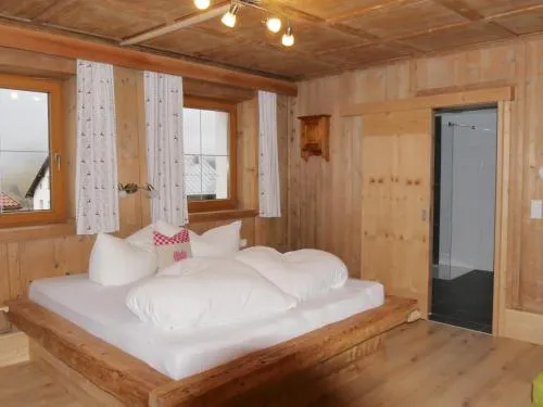 Haus Dilitz-Theiner - Bachblüte in Nauders, Österreich